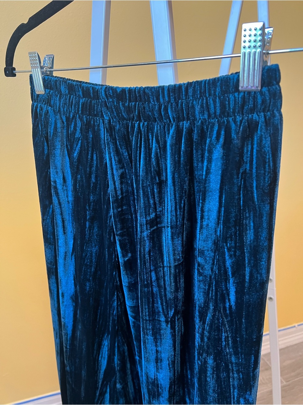 SHEIN Shiny Teal Blue Velvet Midi Skirt